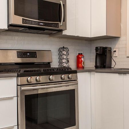 The Double Play - 1 Min Walk To Wrigley! Spacious 2Br - Perfect For Cubs Fans! شيكاغو المظهر الخارجي الصورة