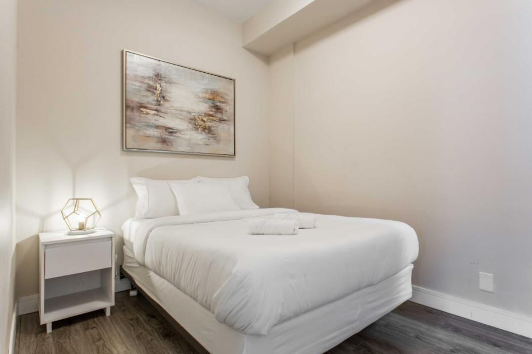 The Double Play - 1 Min Walk To Wrigley! Spacious 2Br - Perfect For Cubs Fans! شيكاغو المظهر الخارجي الصورة