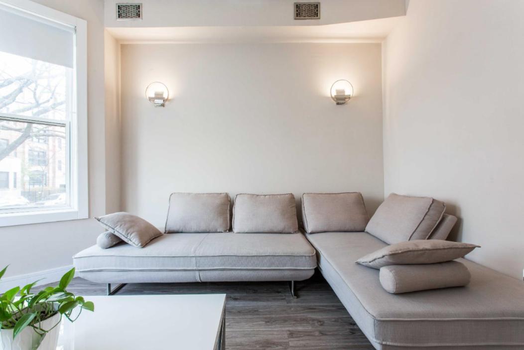 The Double Play - 1 Min Walk To Wrigley! Spacious 2Br - Perfect For Cubs Fans! شيكاغو المظهر الخارجي الصورة