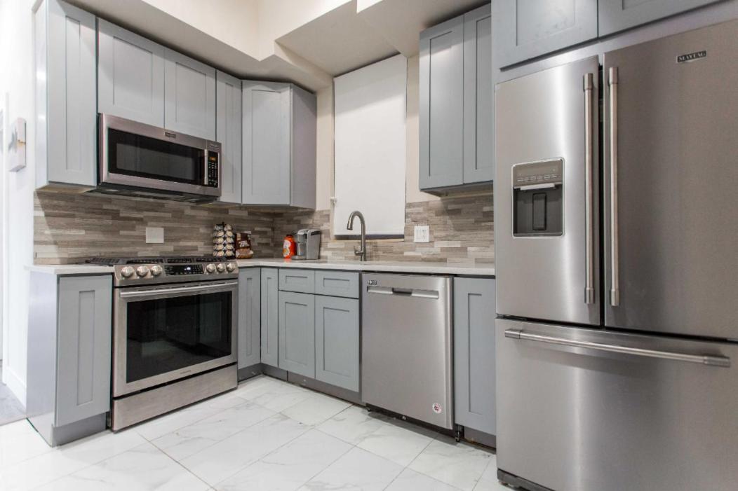 The Double Play - 1 Min Walk To Wrigley! Spacious 2Br - Perfect For Cubs Fans! شيكاغو المظهر الخارجي الصورة
