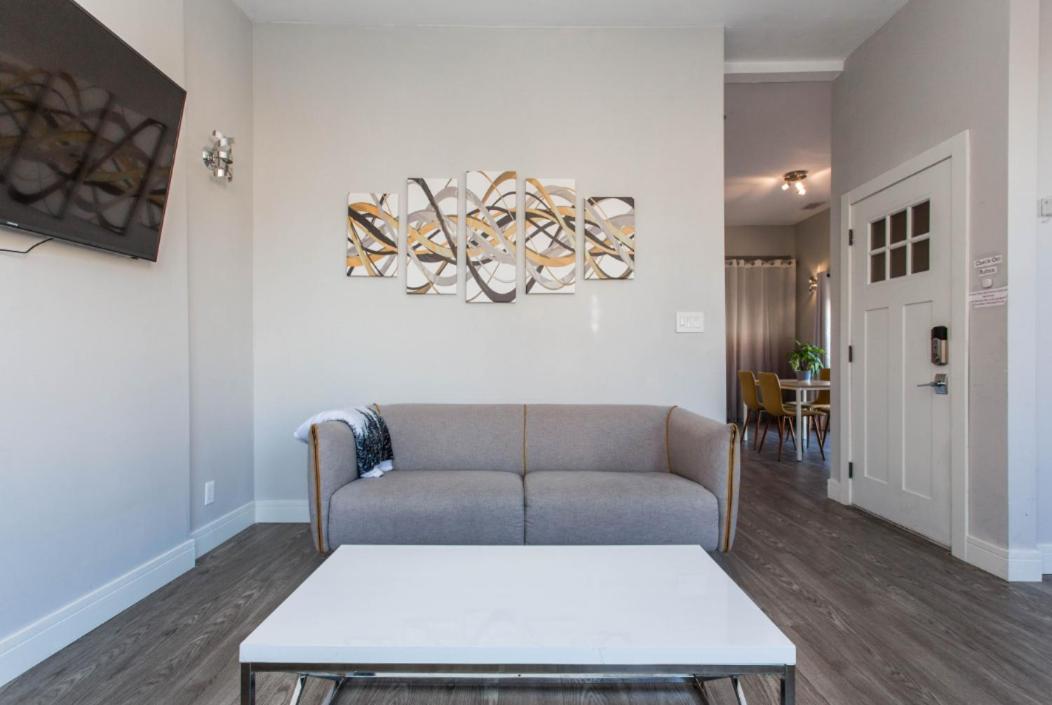 The Double Play - 1 Min Walk To Wrigley! Spacious 2Br - Perfect For Cubs Fans! شيكاغو المظهر الخارجي الصورة