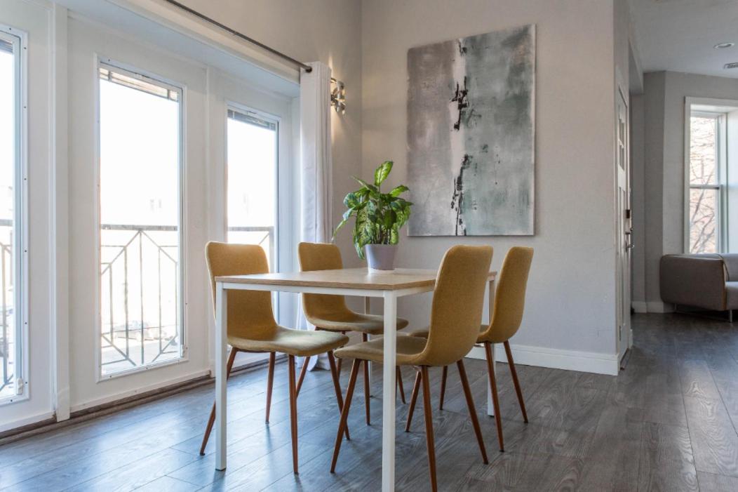 The Double Play - 1 Min Walk To Wrigley! Spacious 2Br - Perfect For Cubs Fans! شيكاغو المظهر الخارجي الصورة