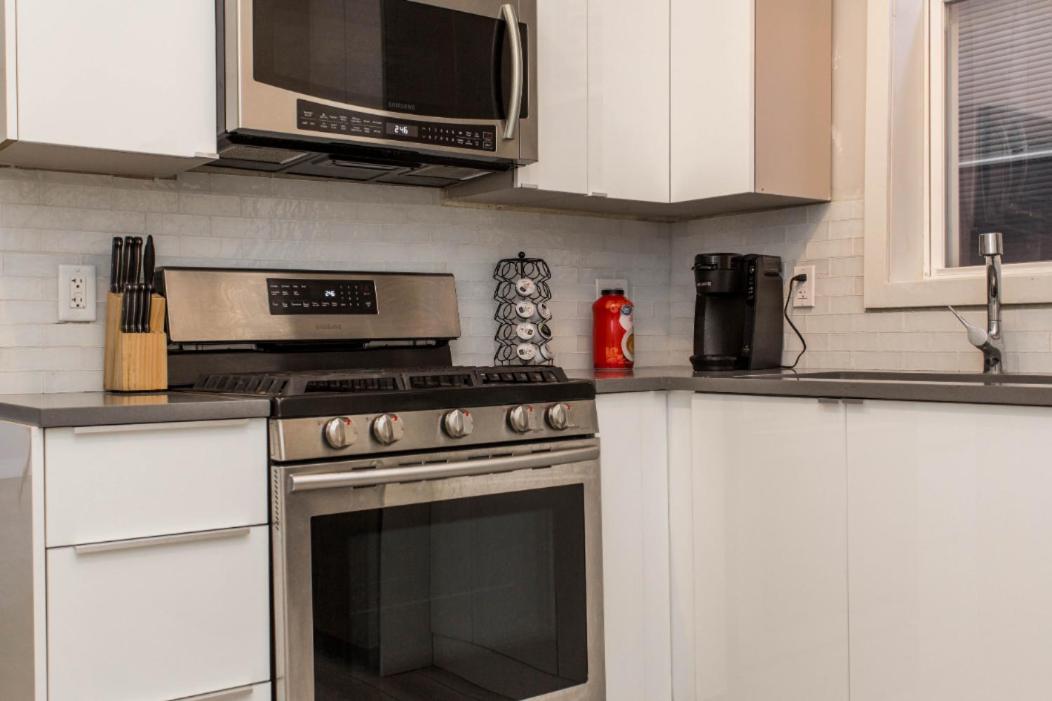 The Double Play! 1 Min Walk To Wrigley - 2Br - Perfect For Cubs Fans شيكاغو المظهر الخارجي الصورة