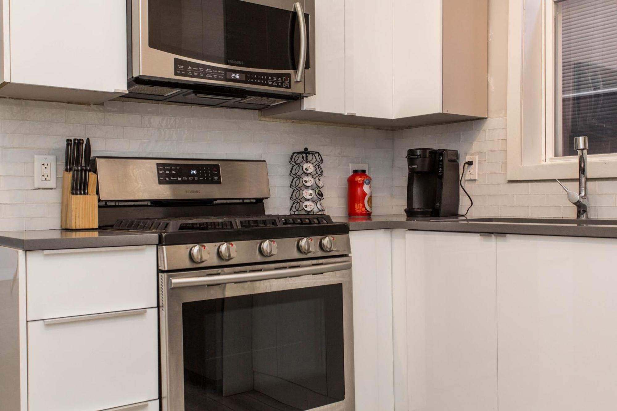 The Double Play! 1 Min Walk To Wrigley - 2Br - Perfect For Cubs Fans شيكاغو المظهر الخارجي الصورة